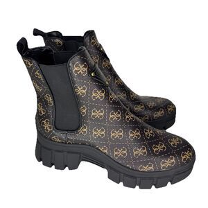 GUESS Women's Hestia Brown Logo Ankle Boot Platform Shoes - Size 8.5 M